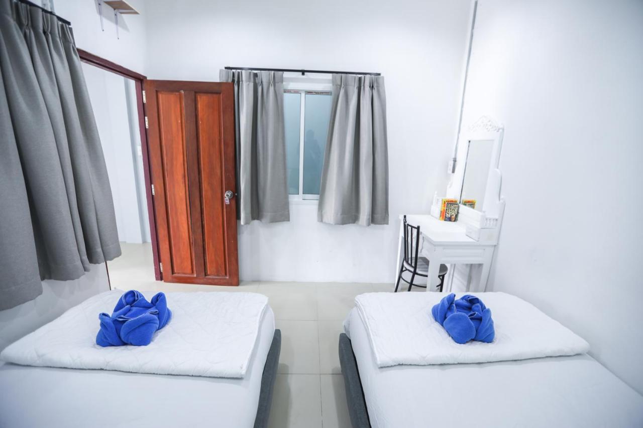 Arena Boutique Hotel Female Only Тонг Сала Экстерьер фото
