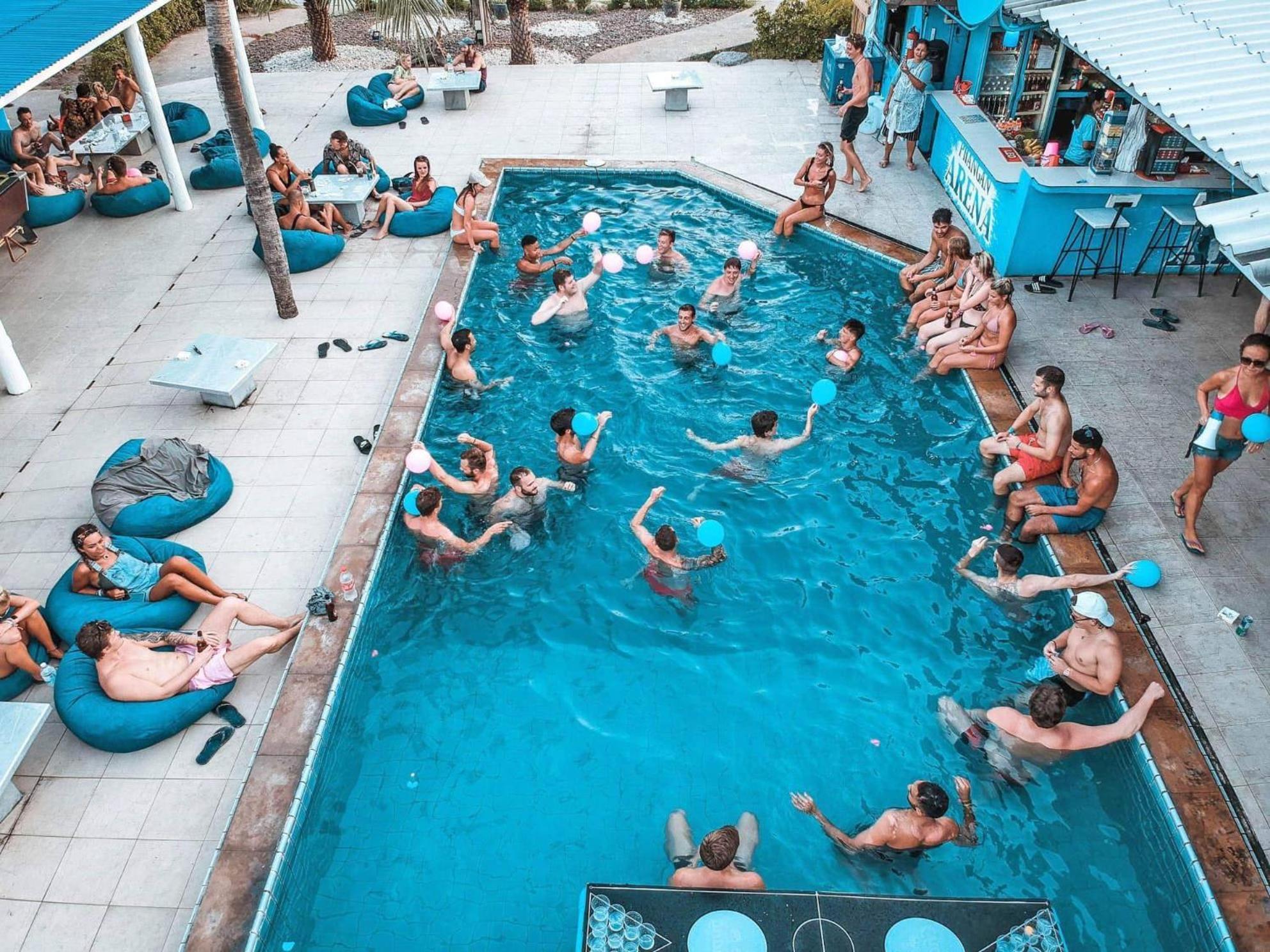 Arena Boutique Hotel Female Only Тонг Сала Экстерьер фото