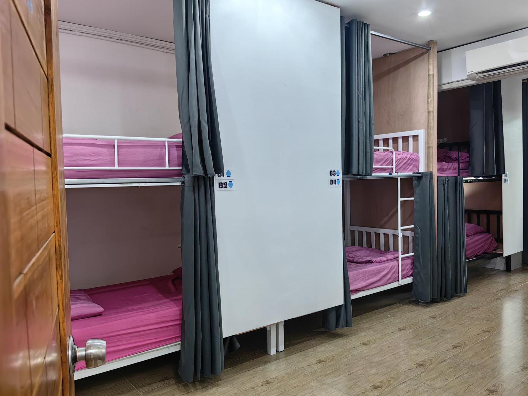 Arena Boutique Hotel Female Only Тонг Сала Экстерьер фото